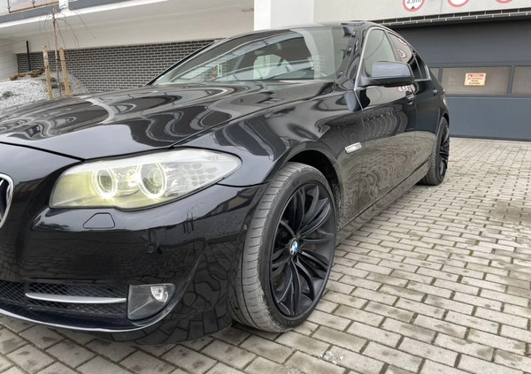 BMW Seria 5 cena 58900 przebieg: 211500, rok produkcji 2012 z Świecie małe 529
